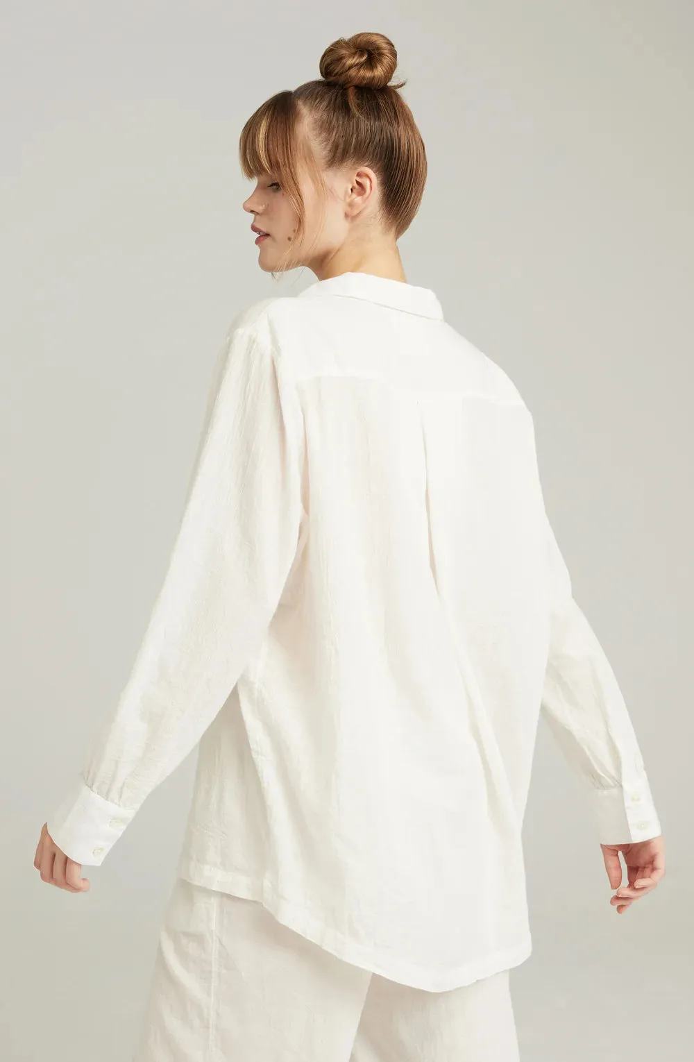 Ladies White Organic Cotton Front Pocket Embroidery Mother Of Pearl Buttons Relaxed Fit 100% OEKO-TEX Certified Cotton Sleepwear Shirt