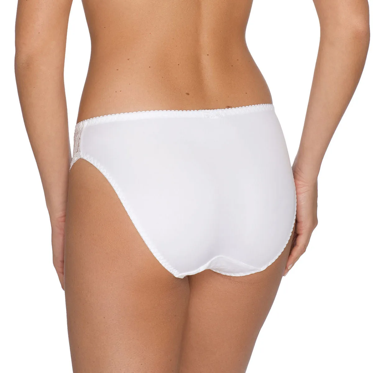 Madison Rio Brief
