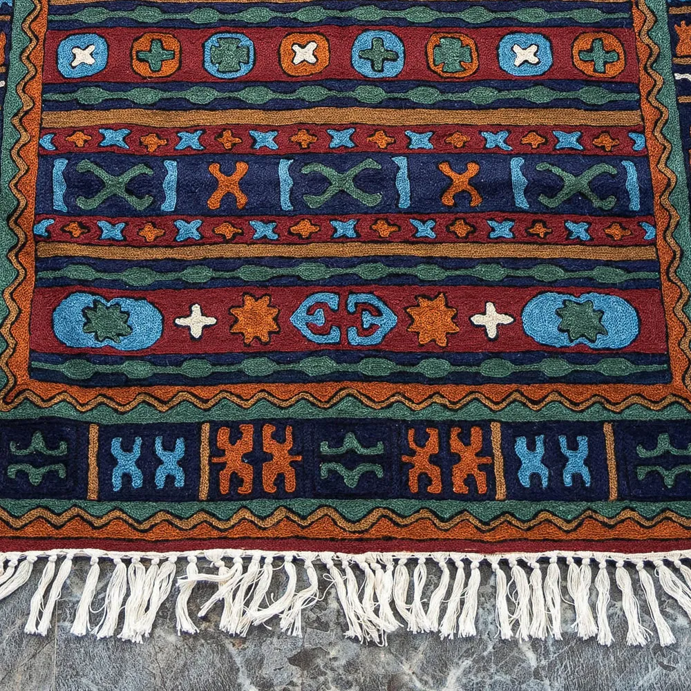 Original Chain Stitch Crewel Wool Thread Hand Embroidery Carpet (56 x 36 in)