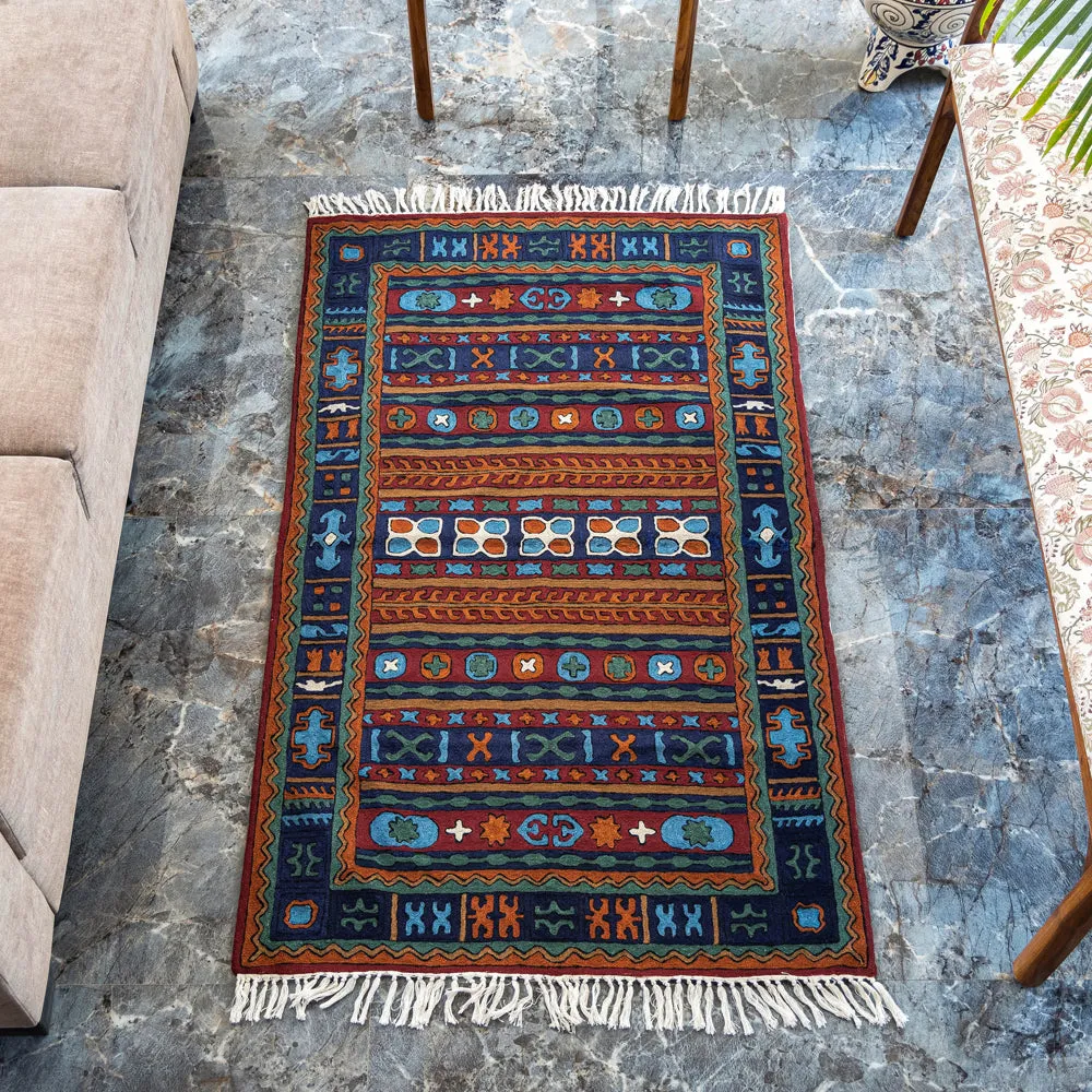 Original Chain Stitch Crewel Wool Thread Hand Embroidery Carpet (56 x 36 in)