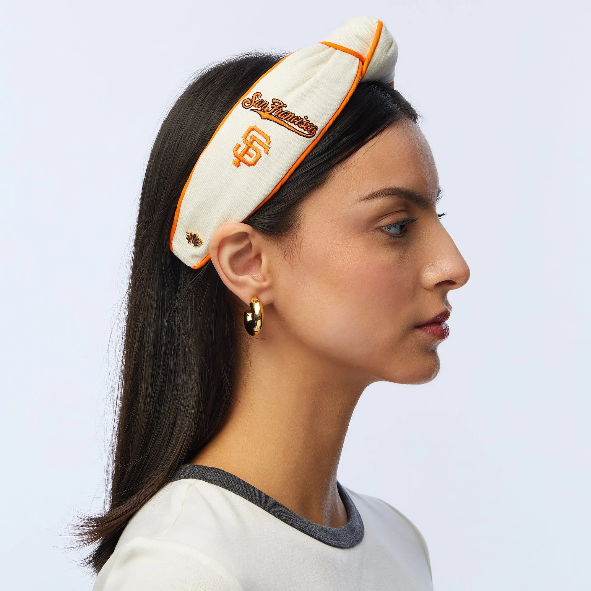 SF GIANTS LELE SADOUGHI / MLB IVORY EMBROIDERED KNOTTED HEADBAND