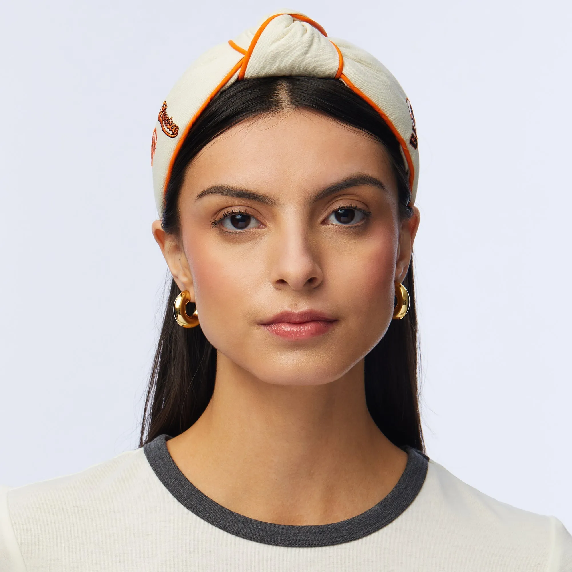 SF GIANTS LELE SADOUGHI / MLB IVORY EMBROIDERED KNOTTED HEADBAND